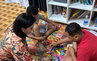 Orientações de pais: treino de habilidades básicas