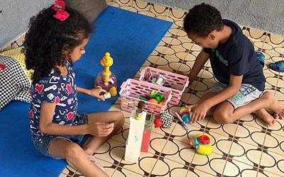 Sábado no Cantinho: Construindo brinquedos e habilidades com muita diversão